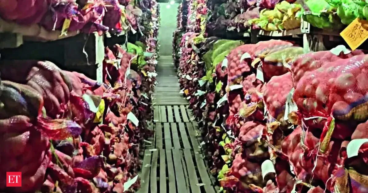 Bardhaman potato farmers face price caps and weak markets as Bengal polls intensify