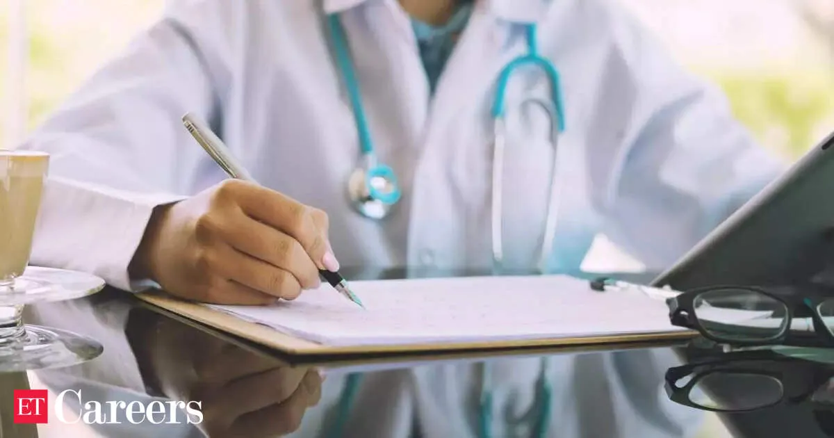 Delhi plans to hire 1000 doctors to expand Aarogya Mandirs fast