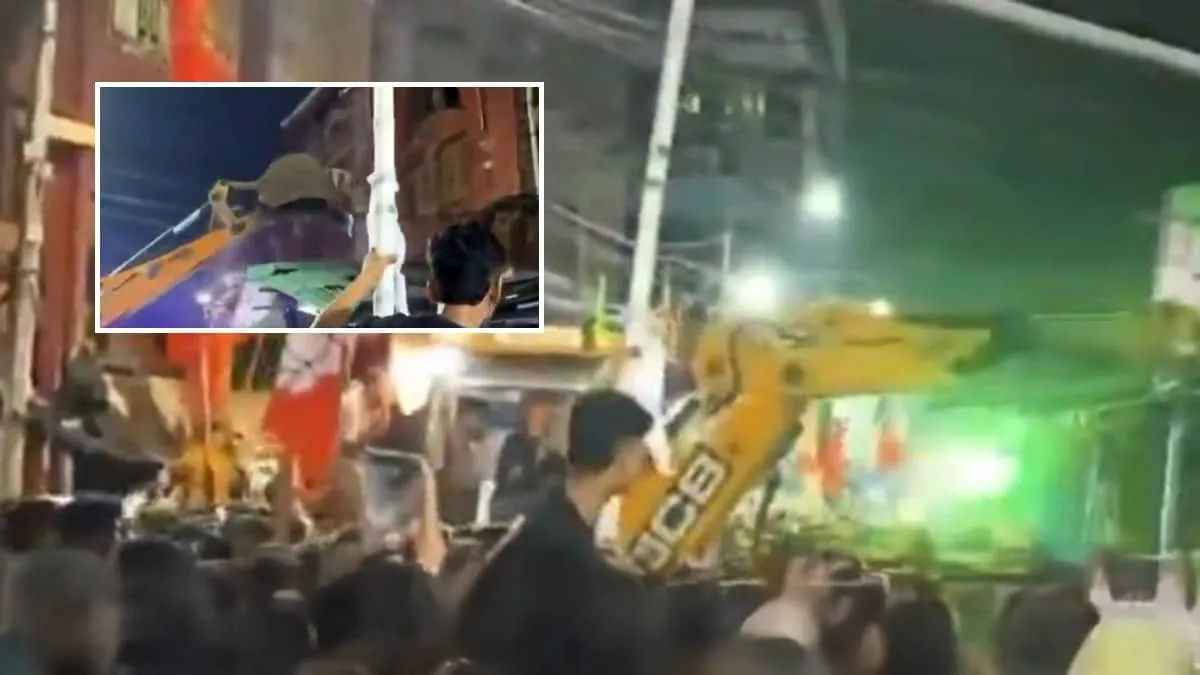 Bulldozers Raze Illegal Shops at Kolkata New Market After BJP Wins Bengal