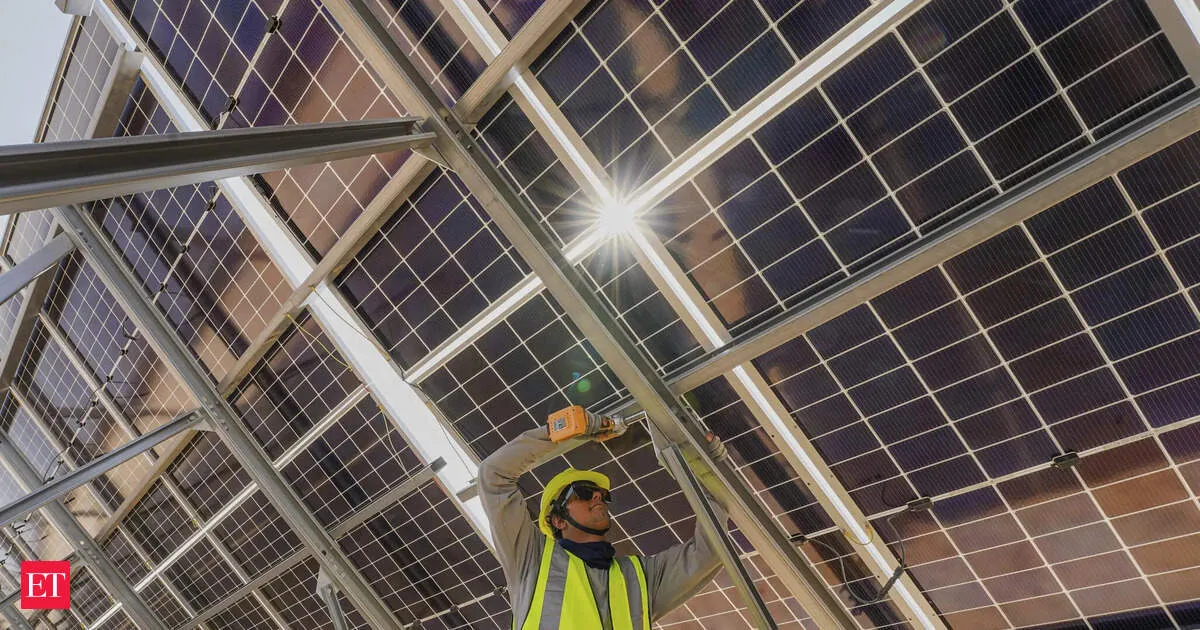 Karnataka court pauses tougher grid penalties for solar and wind firms until next hearing