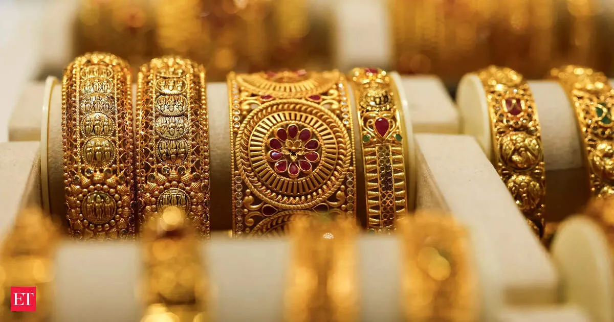 India hikes gold and silver import duties to 15 percent to protect foreign exchange reserves