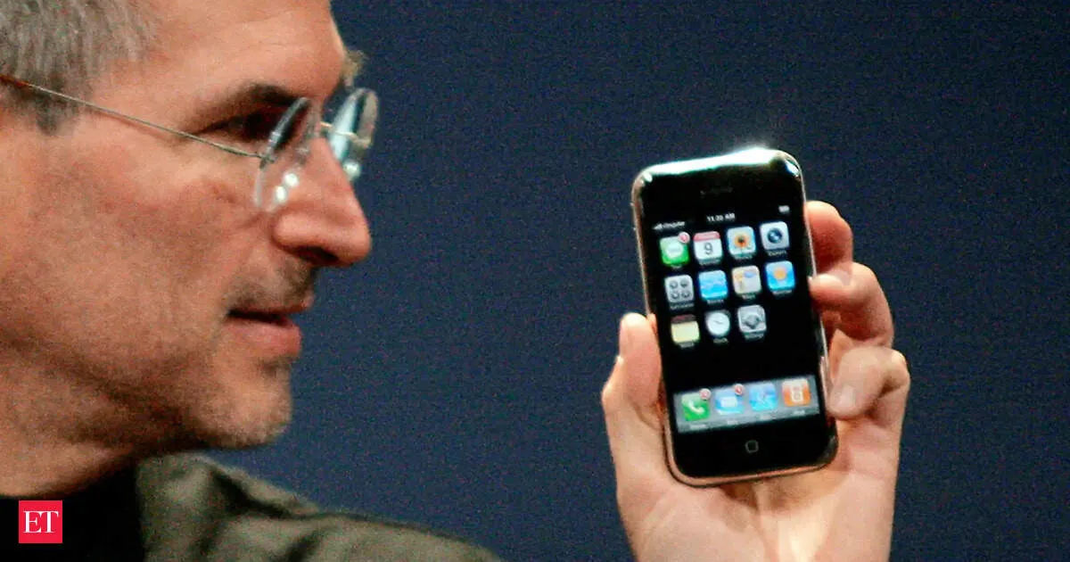 Steve Jobs called Gil Amelio a bozo then Apple’s crisis turned into his lesson