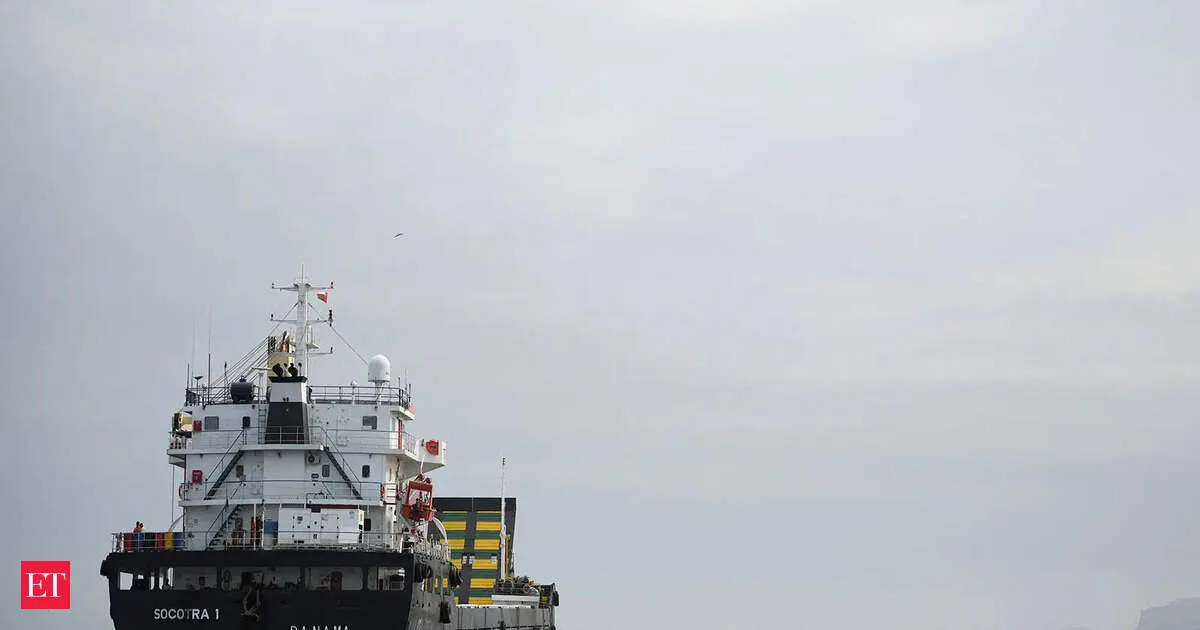 Russian linked superyacht Nord slips through Strait of Hormuz despite Iran blockade amid US Iran tensions