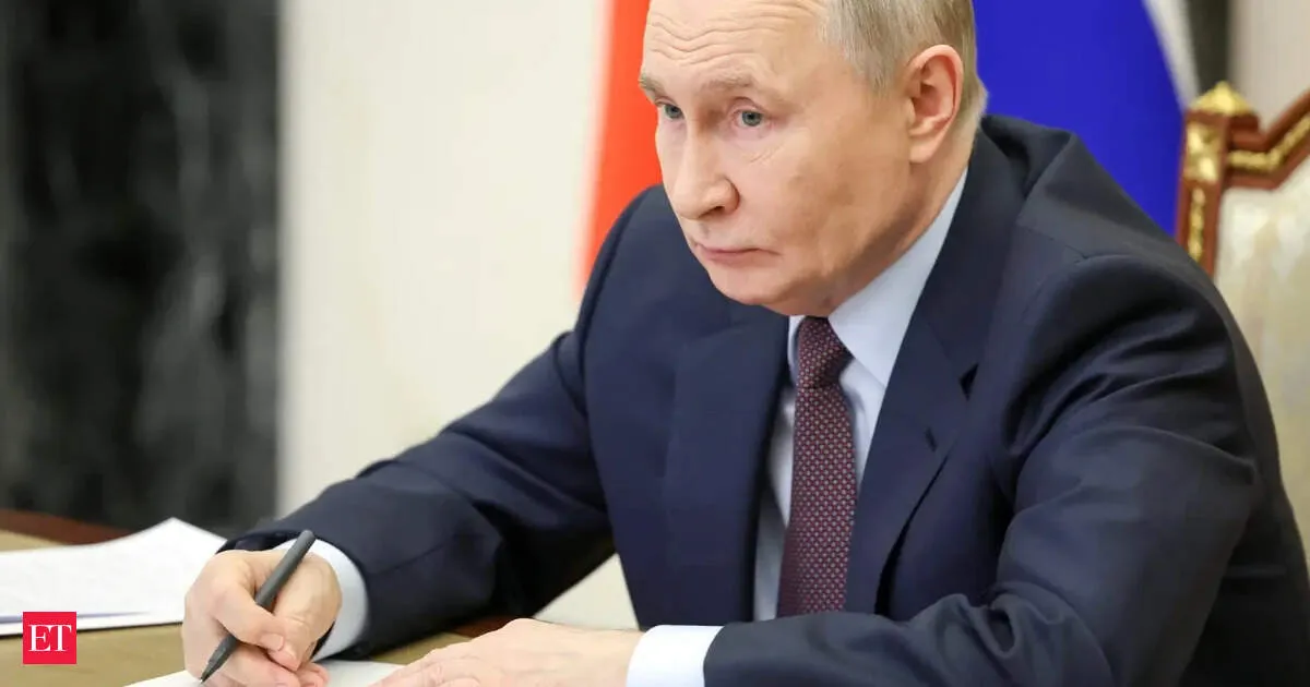 Putin could skip G20 Miami as Kremlin hints a high level presence