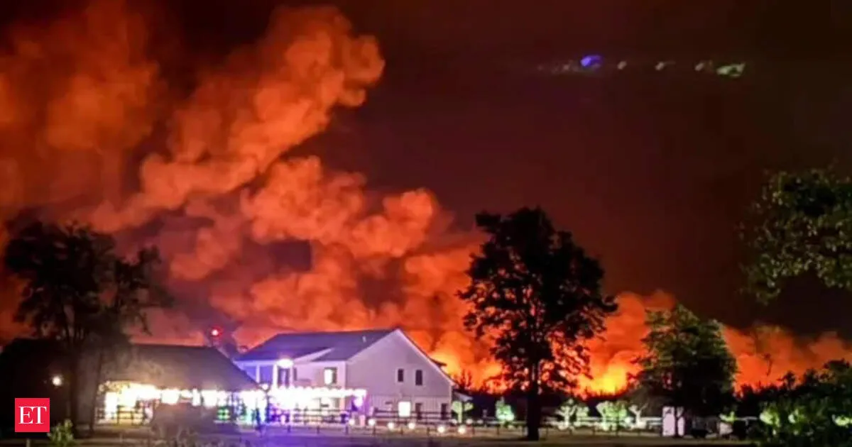 Wildfires surge across Florida and Georgia as drought and winds fuel hundreds of blazes