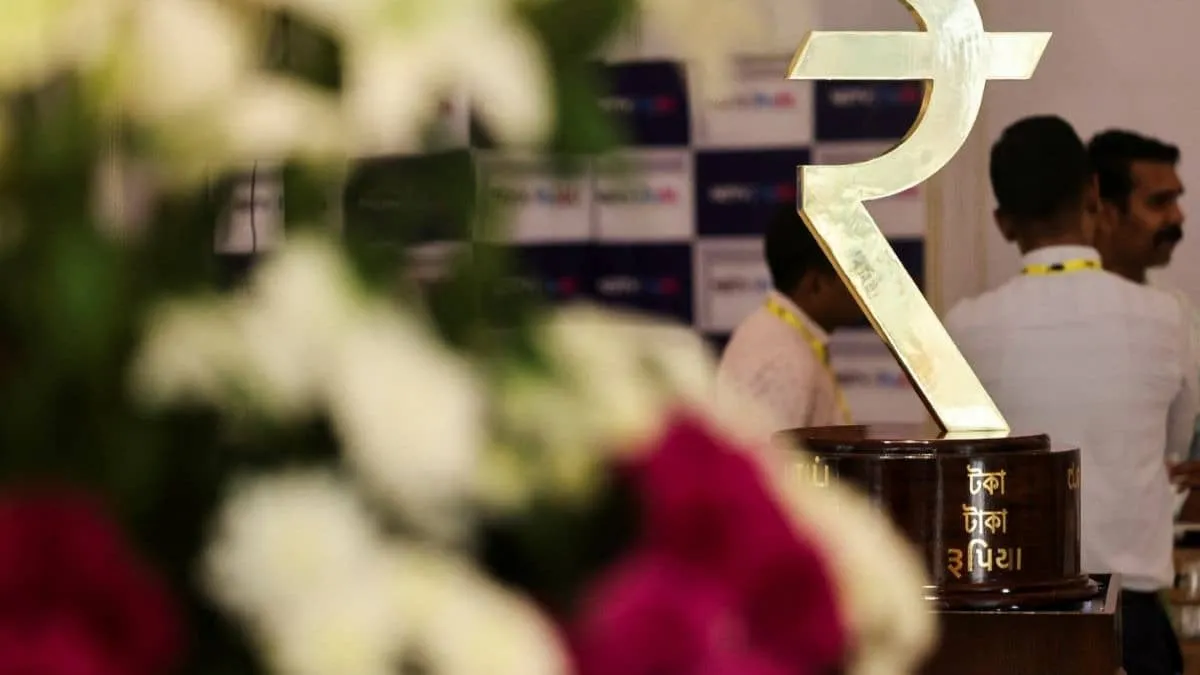 RBI lifts NDF limits but banks reportedly refuse client trades over lingering regulatory fear