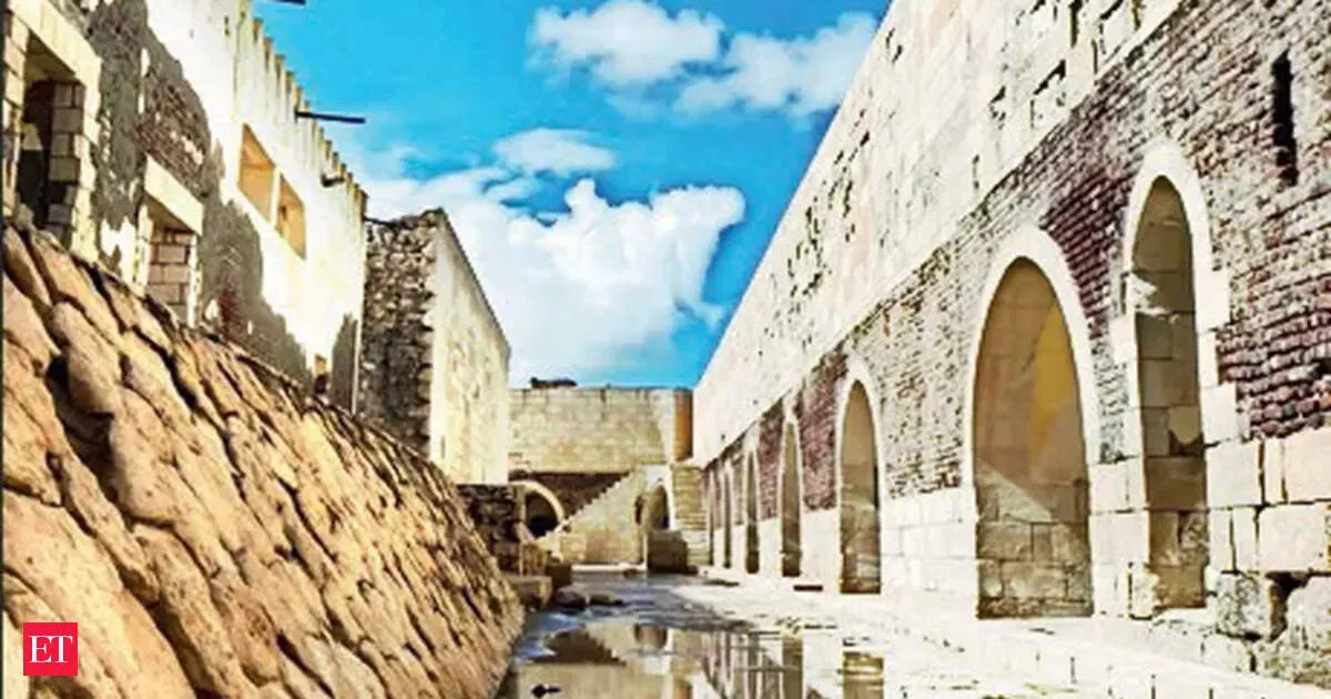 Napoleon’s Soldiers in 1799 Found a Wall Slab in Egypt and Decoded Lost Hieroglyphs