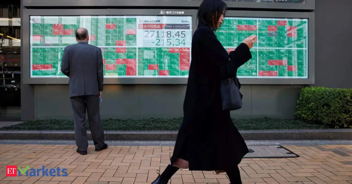 Japan Markets Rise as Tech Lifts Nikkei and Yen Powers Bond Rebound