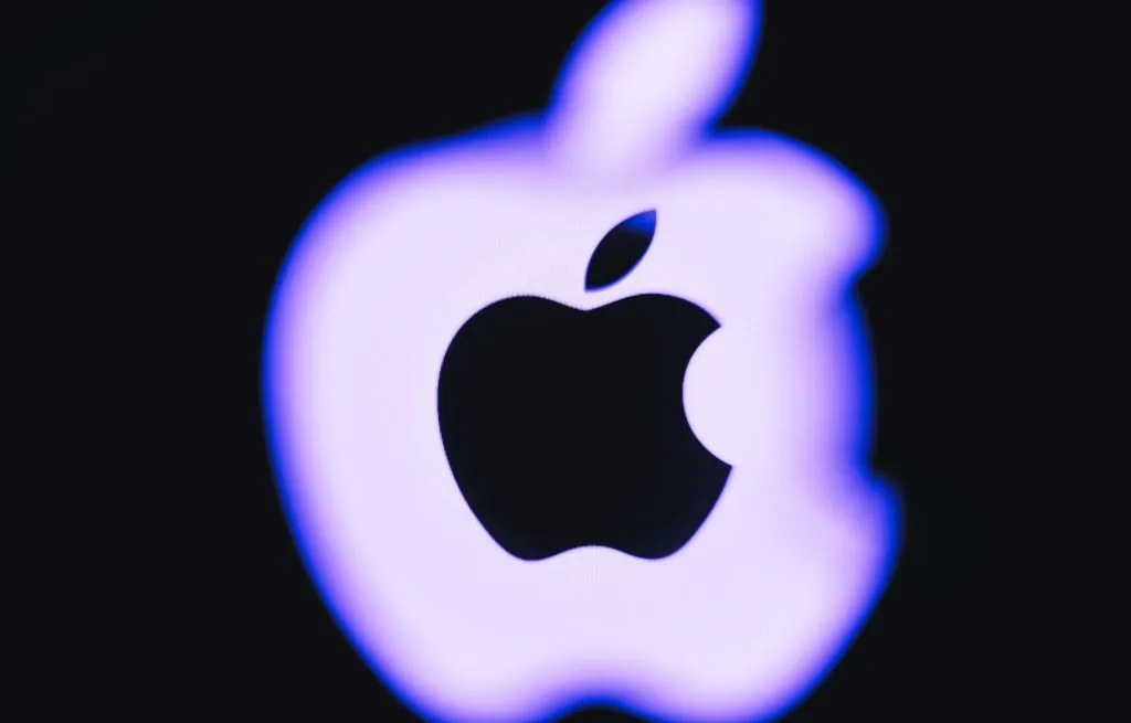 Apple explores Intel and Samsung chip options as US supply worries grow fast