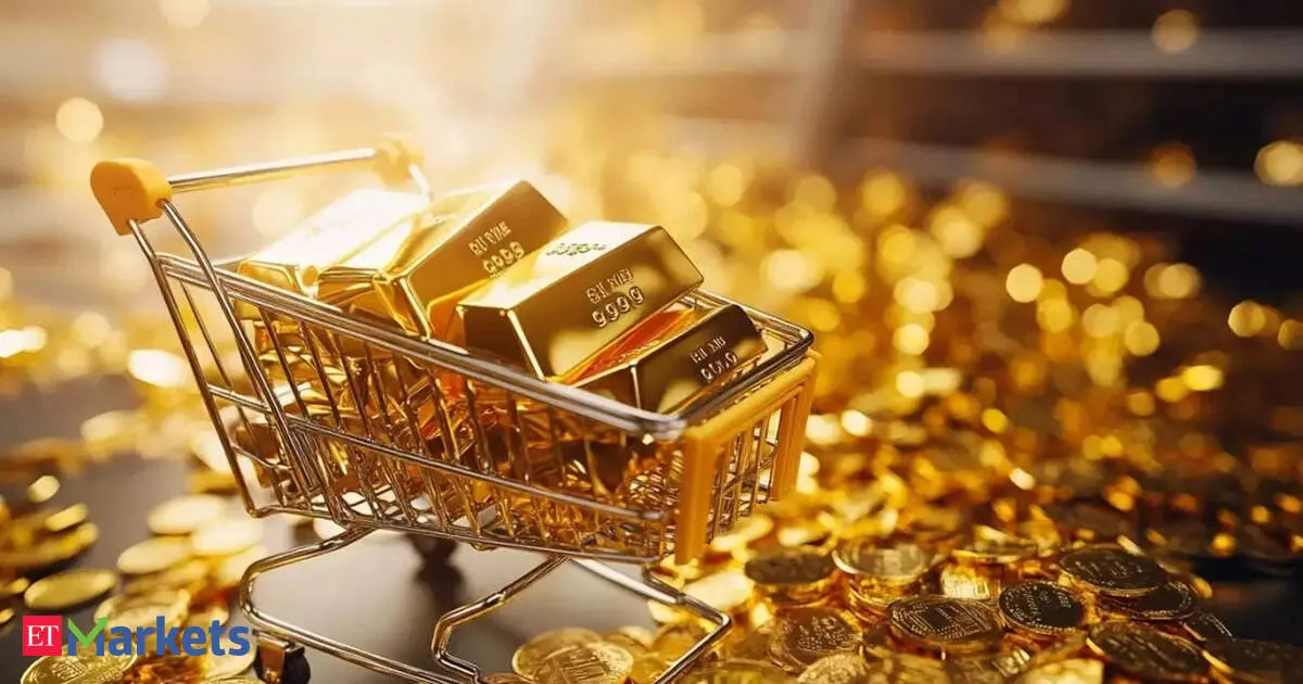 Gold bounces back as Iran hopes lift markets and oil cools but Fed fears linger
