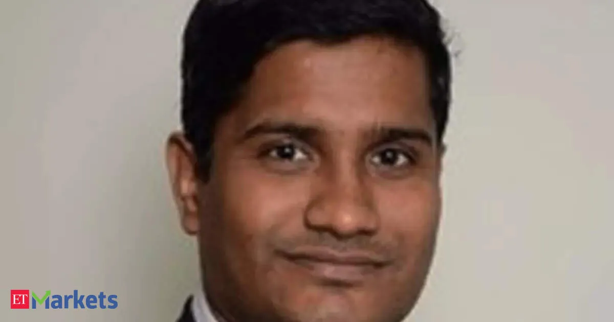 IT stocks dip on margin fears yet AI efficiency could steady the long-term story