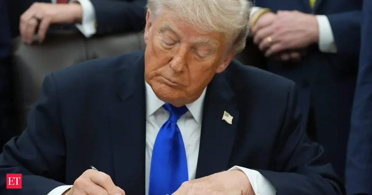 Trump expands sanctions on Cuba targets Iran and Hezbollah links and Havana corruption