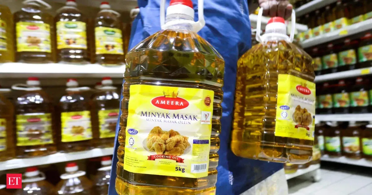India vegetable oil imports jump 13 percent as palm shipments nearly double in 2025-26