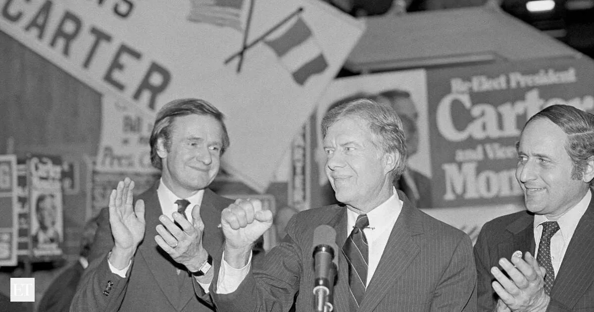 Donald Riegle Michigan lawmaker who served under 7 presidents dies at 88