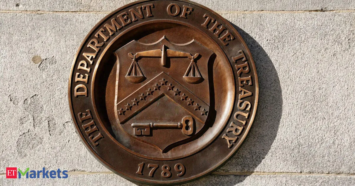 US Treasury keeps bond auction sizes steady for quarters to calm a shaky market
