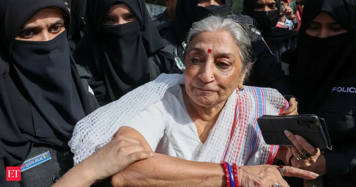 Sheema Kirmani detained in Karachi after Aurat March bid sparks outrage online