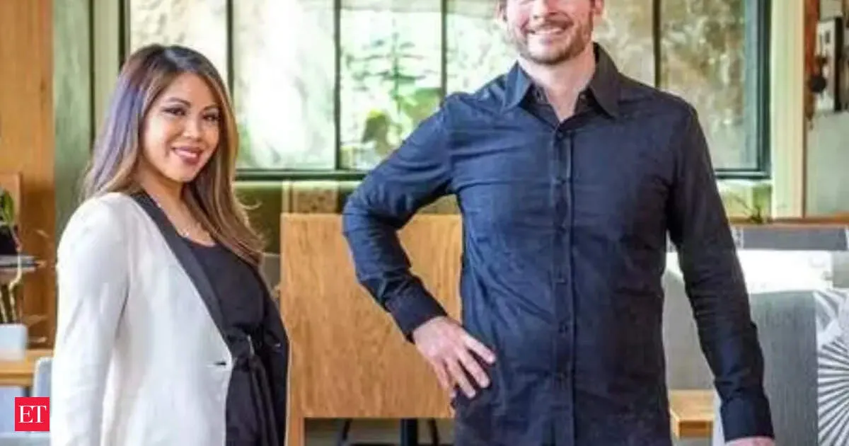 Restaurateur couple Matthew and Thy Mitchell found dead in Houston home with children