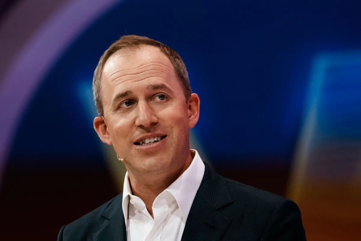 Sierra raises 950 million dollars to become the enterprise AI customer experience standard