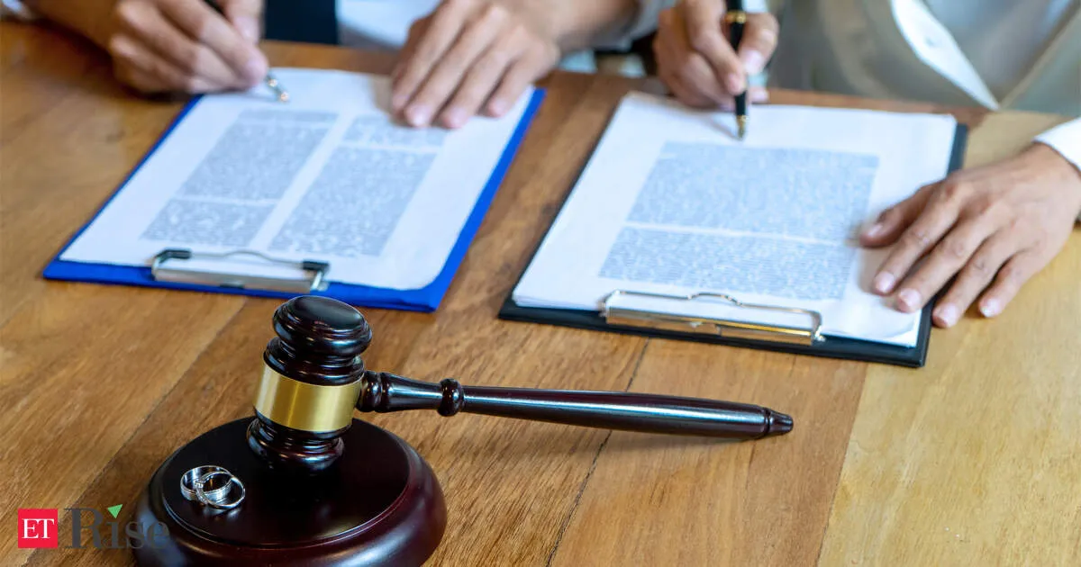 Government ordinance rewrites arbitration rules removing arbitrator qualifications from law