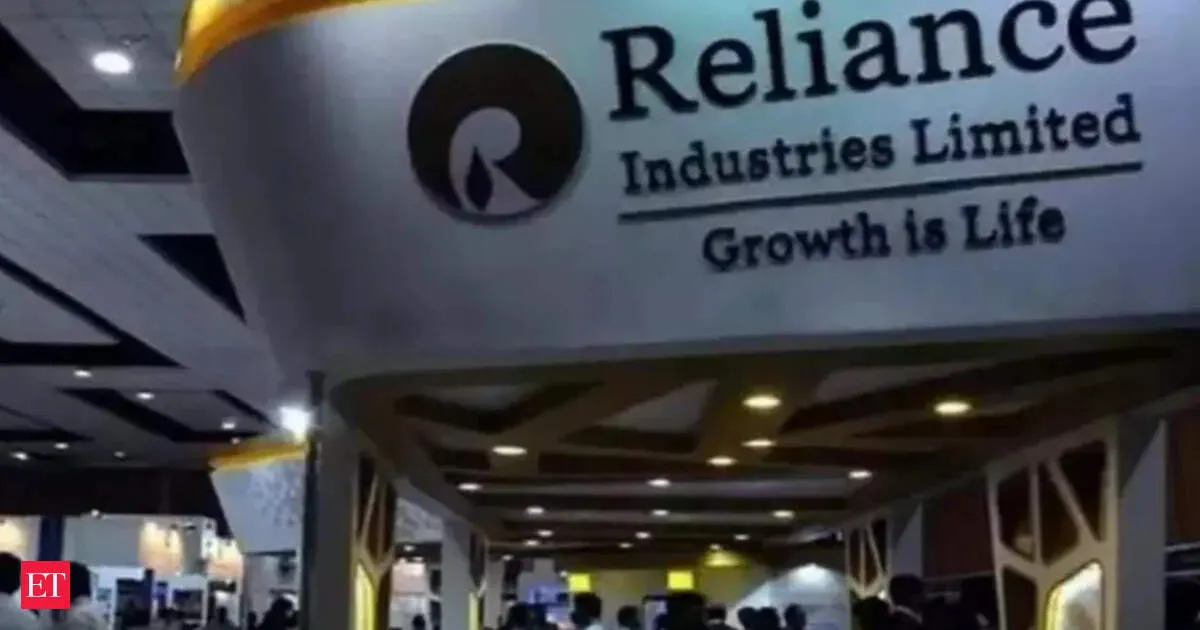 Reliance Industries to shut key crude units at 660000 bpd refinery for weeks