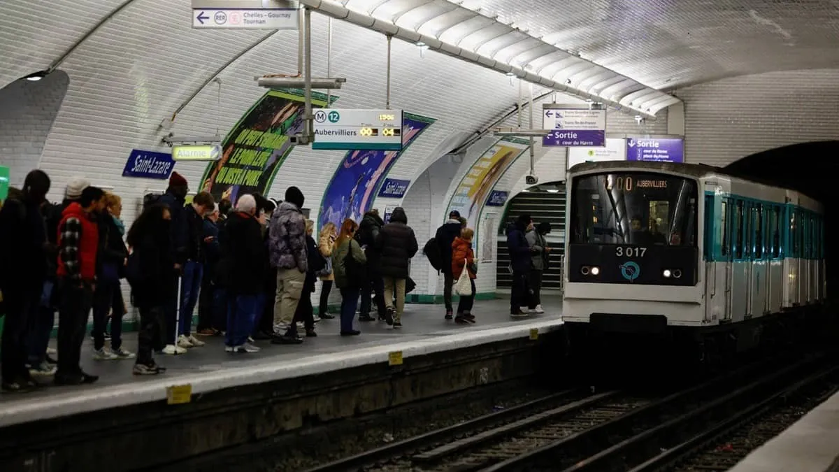 Knife Attacker Stabs Women Across Paris Metro Stations 3 Critically Injured