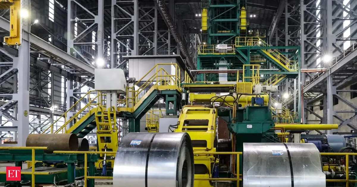 Iran halts steel slab and sheet exports until May 30 after war linked strikes