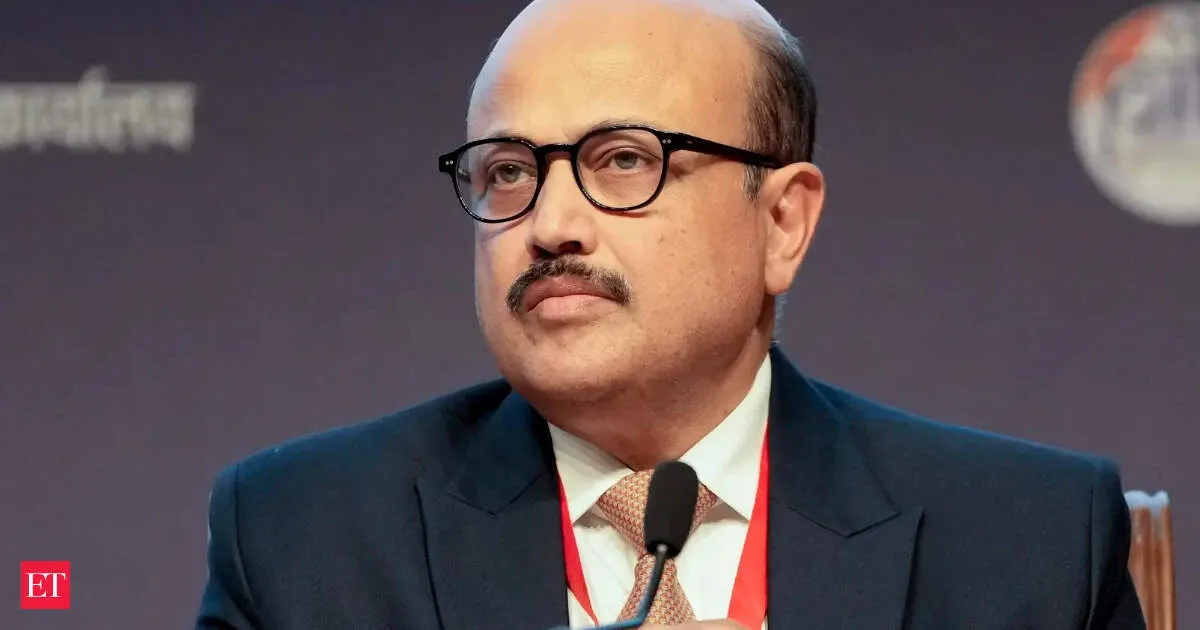 Commerce Secretary urges India to fully use new FTAs for services investment gains