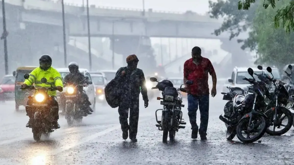 Bengaluru braces for pre monsoon showers until May 2 as IMD flags yellow alert