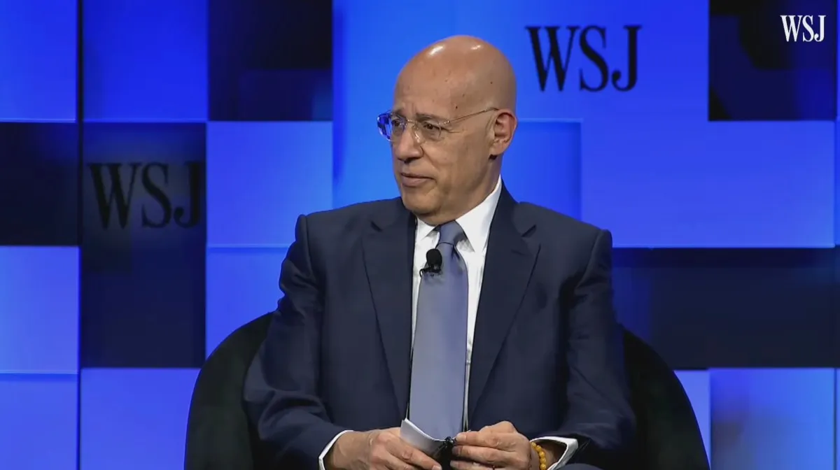 Airbnb co founder hires Peter Arnell to redesign how Americans use federal services