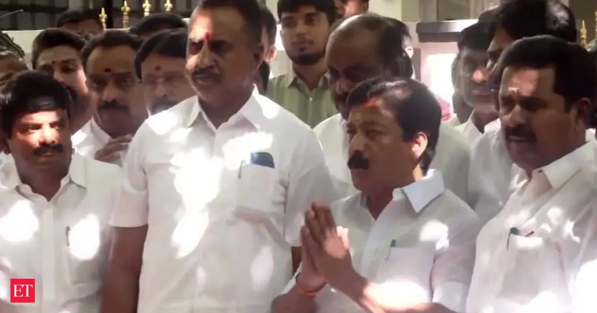 AIADMK faction backs Joseph Vijay TVK government as Palaniswami faces DMK alliance claims