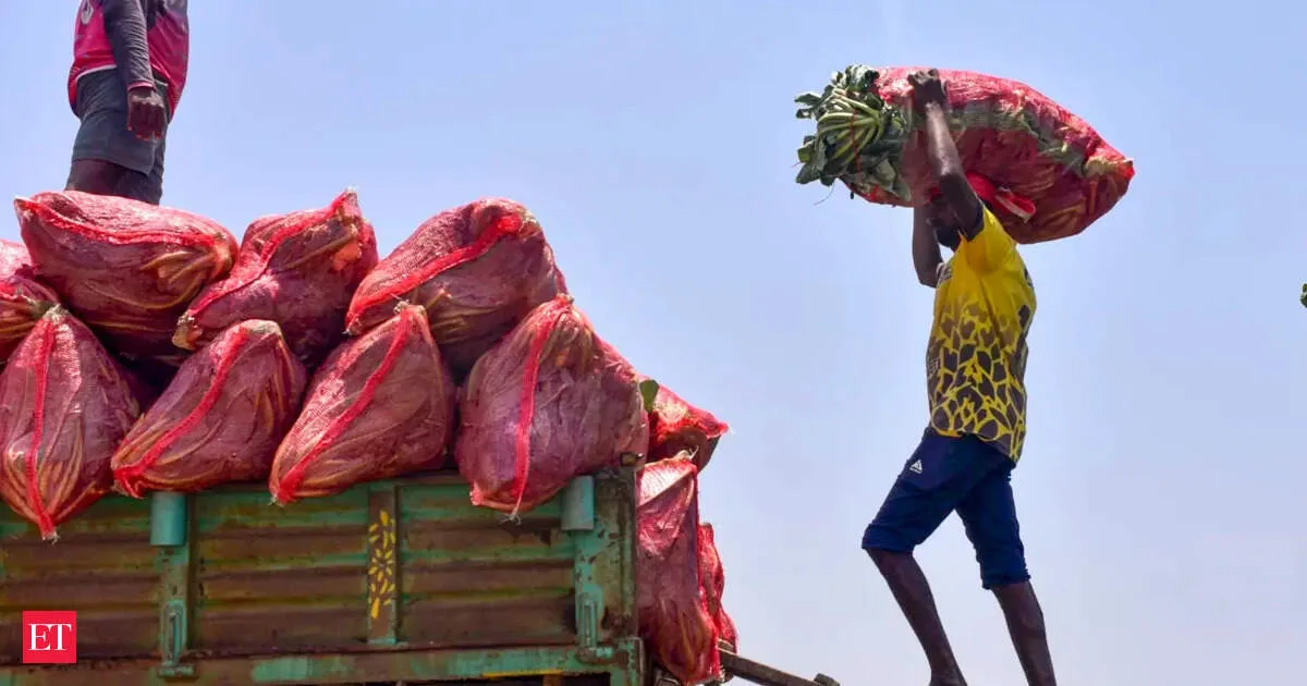 SBI Research Maps India Labour Shift as Agriculture Falls and Big Firms Grow Jobs