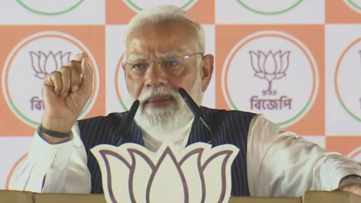 Modi Rips Into Congress Calling It Parasite With Fake Guarantees In Bengaluru