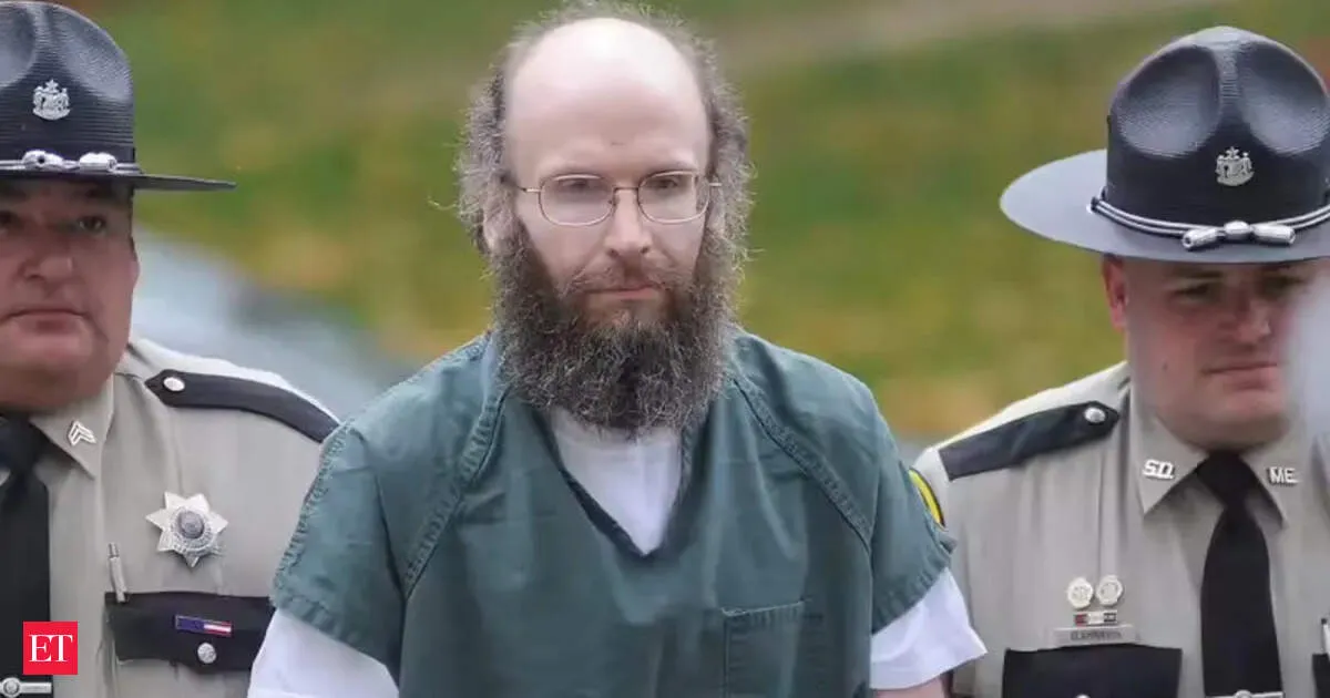Christopher Knight vanished into Maine woods at 20 survived 27 years undetected until a simple theft