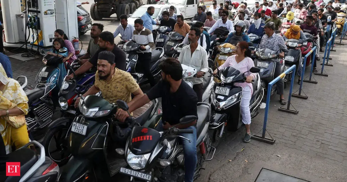 Govt rules out petrol and diesel price hike from May 1 amid election fuel panic