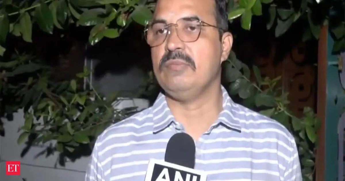 Tamil Nadu turnout hits 84 69 percent sparking AIADMK claims of anti incumbency against DMK