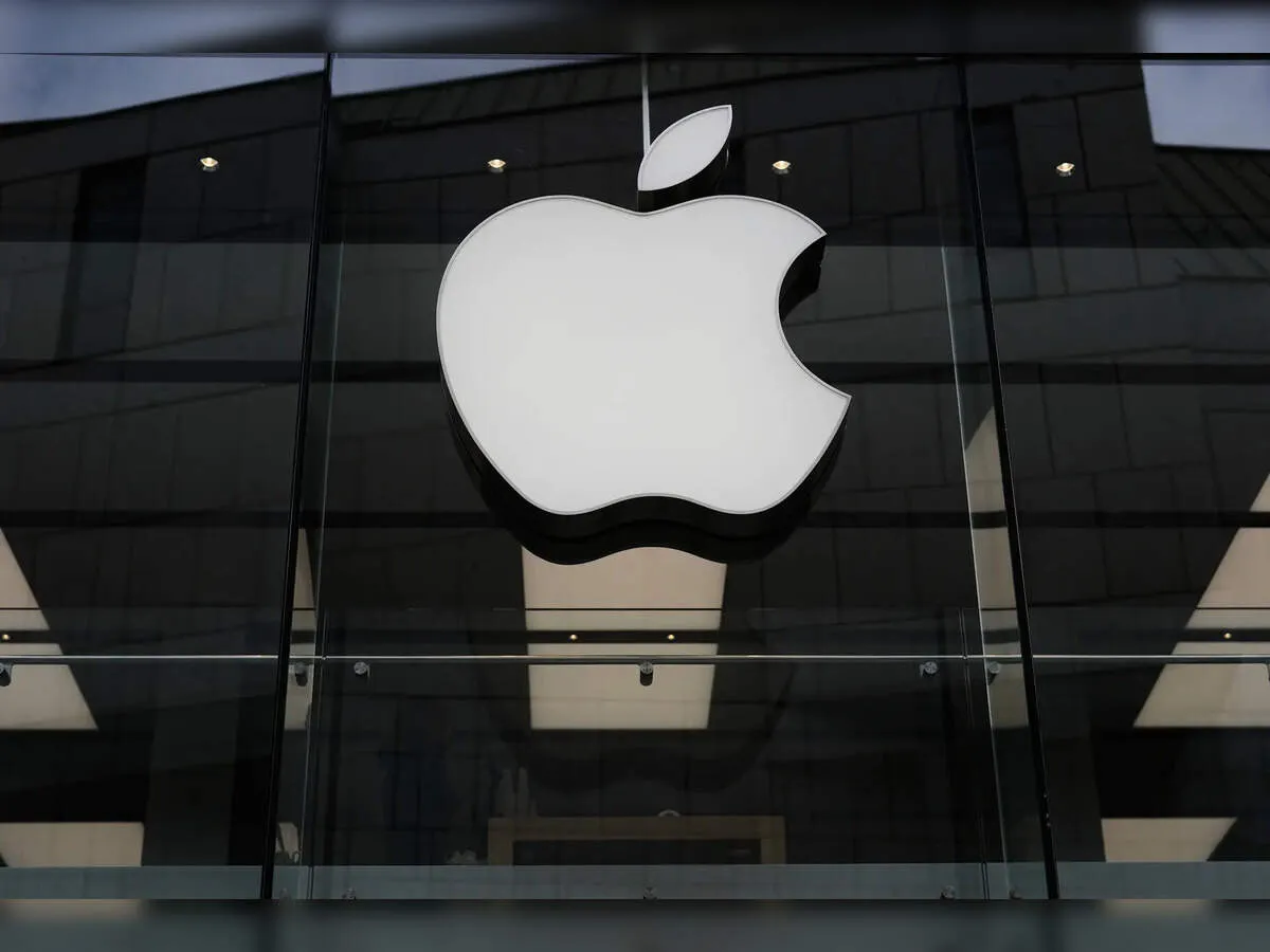 Apple reportedly considers Intel and Samsung to make iPhone and Mac chips in the US