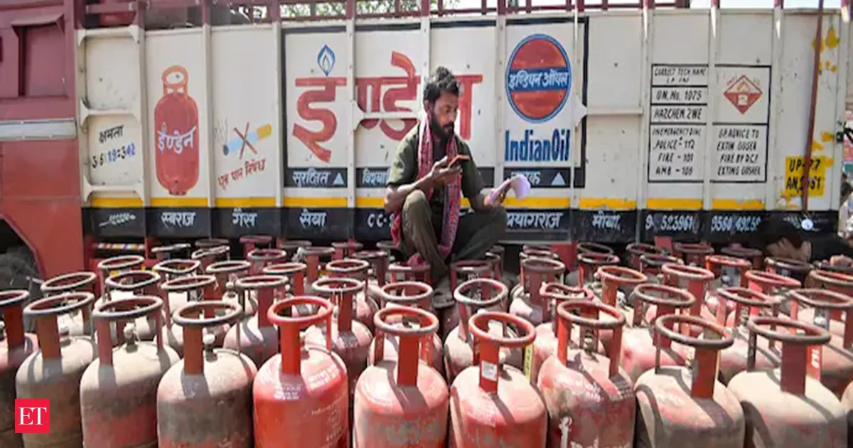 Commercial LPG cylinders jump Rs 993 to over Rs 3070 as tensions disrupt global supplies