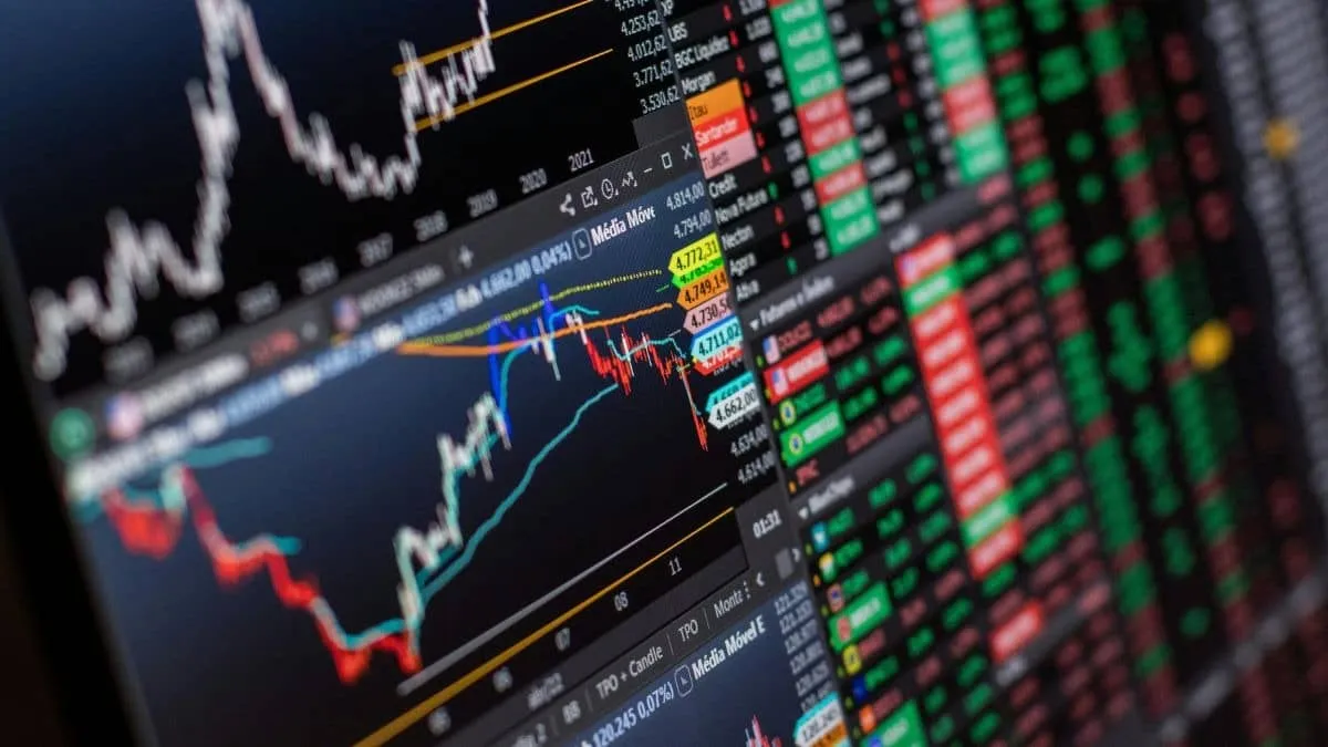 Asian Stocks Plunge as Oil Spikes to $107 and Treasury Yields Hit One Year High