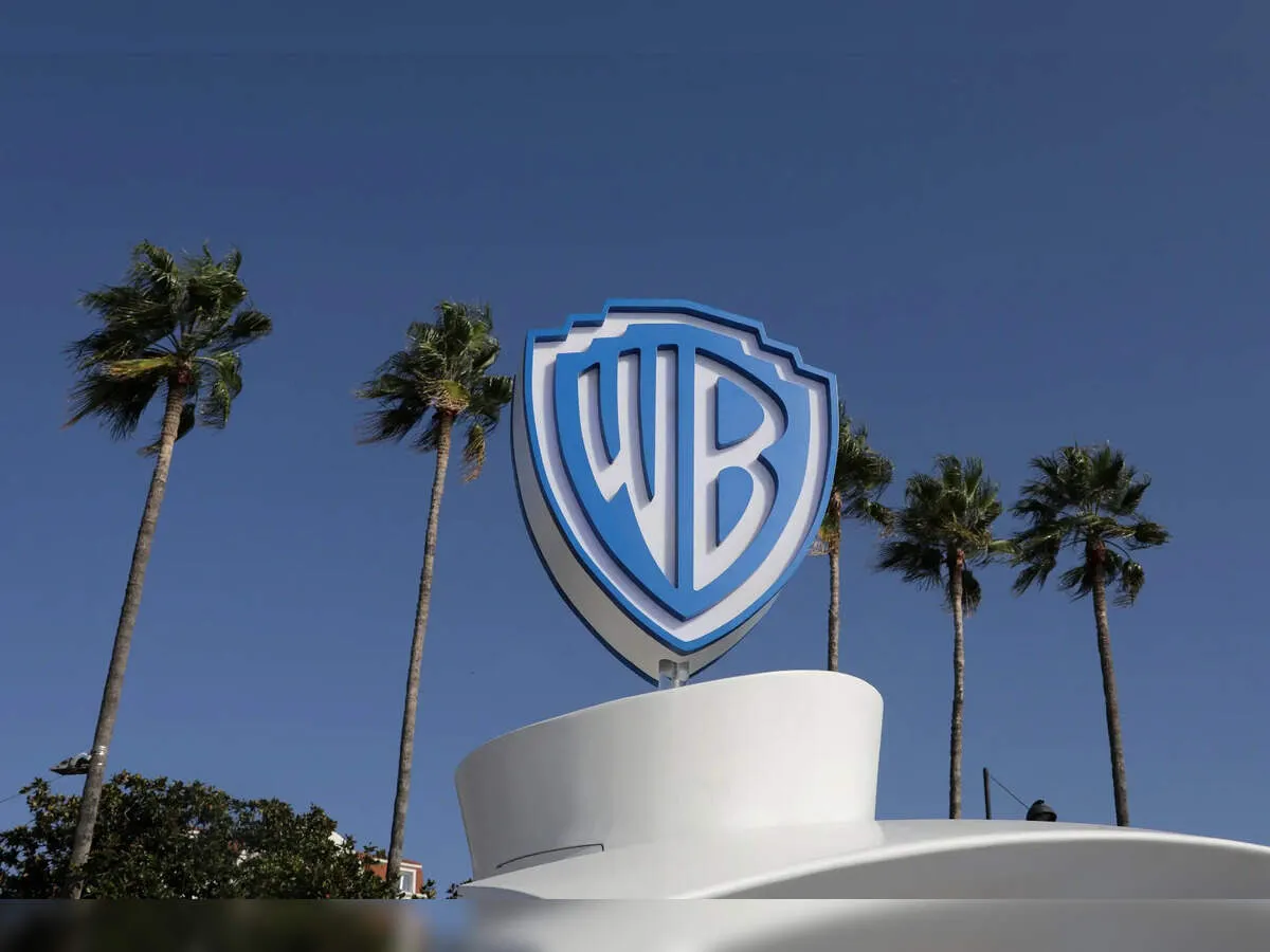FCC commissioner demands strict review of foreign stakes in Paramount Warner Bros merger deal