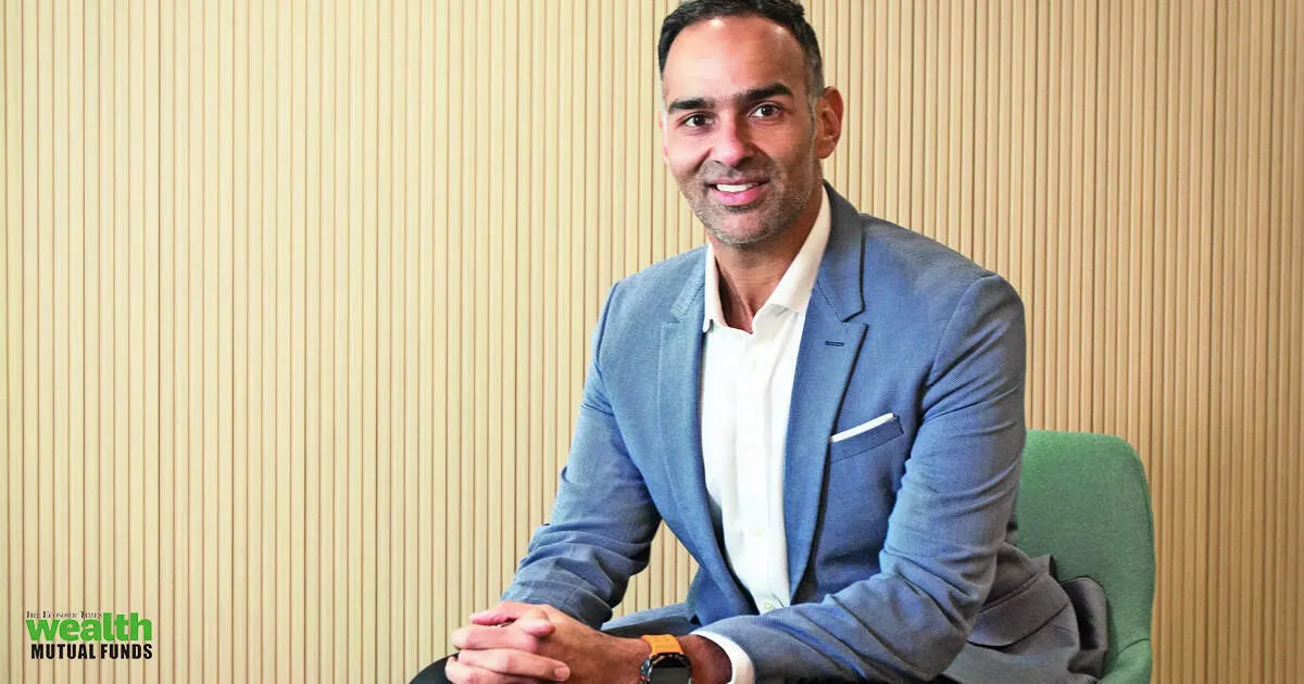 Jio BlackRock pivots to distributors after a direct sales experiment