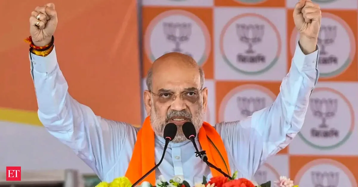 Amit Shah vows to stop infiltration in Bengal and selectively remove illegal immigrants