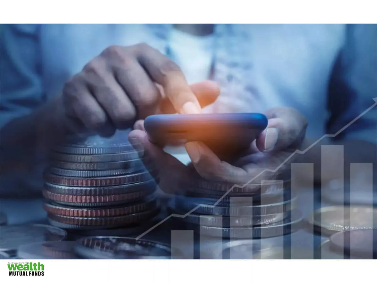 HDFC Mutual Fund adds Reliance and Airtel as banking stocks still dominate April holdings