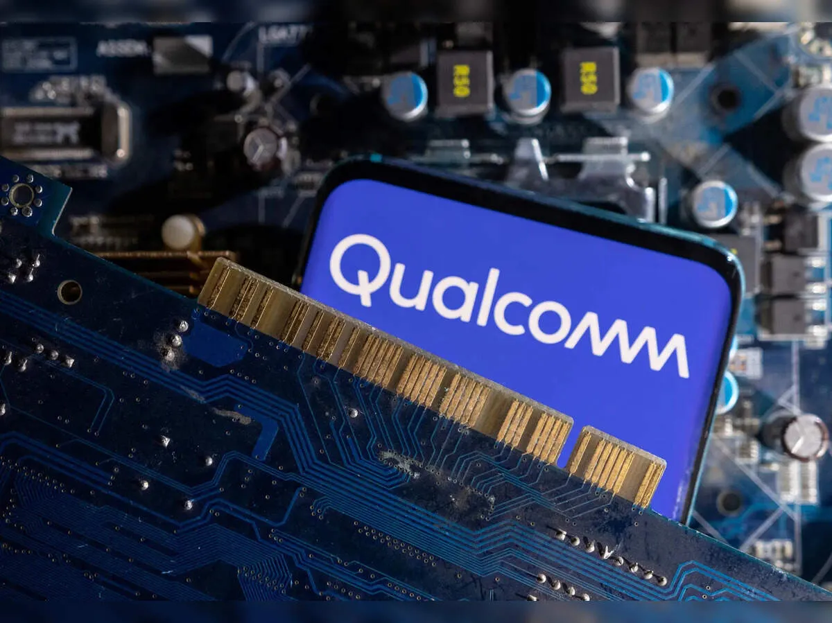 Qualcomm bets on smartphone comeback and data center chips as earnings slump looms