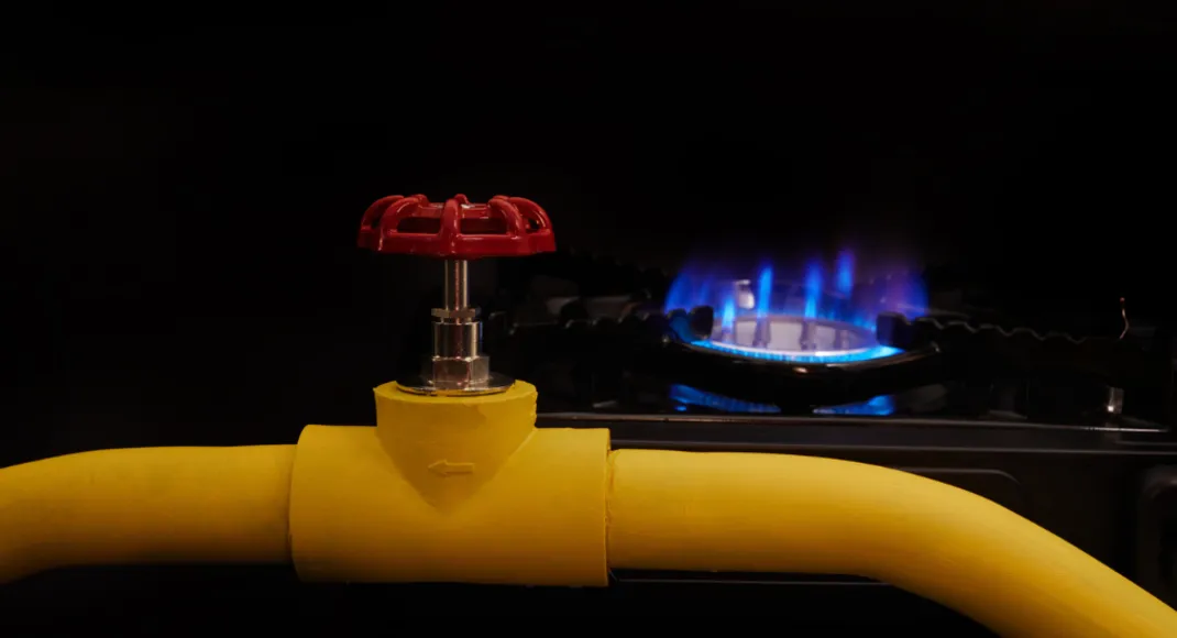 PNG for every kitchen still far away as LPG crisis leaves 330 million cooking on gas