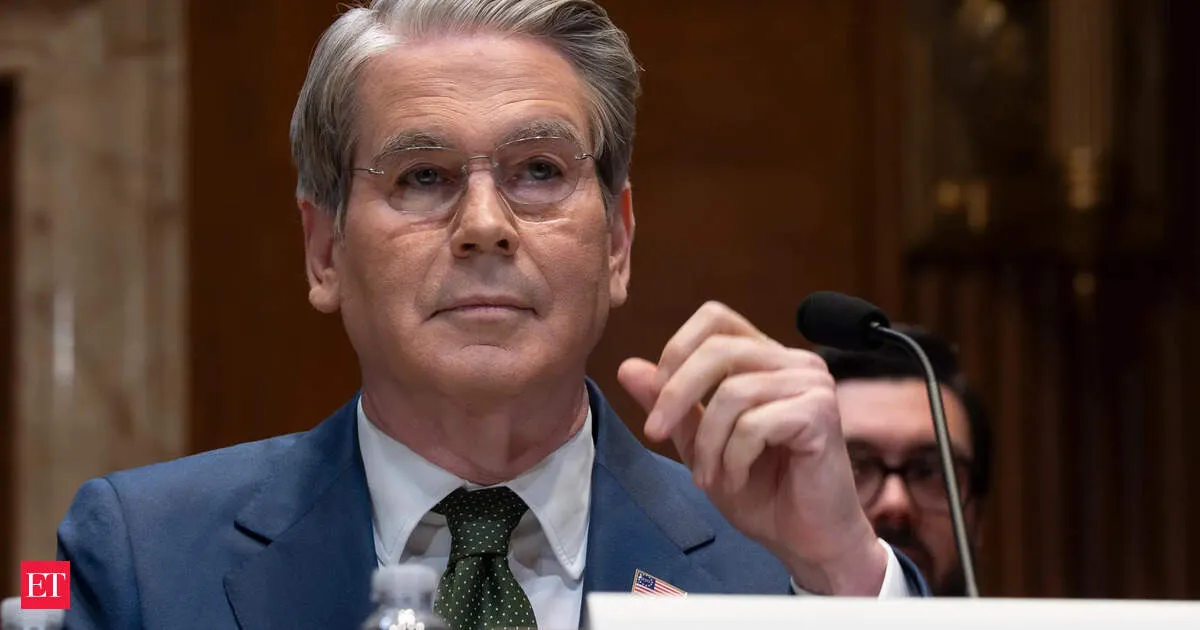 US sanctions China oil refinery and dozens of shippers over Iranian oil shipments