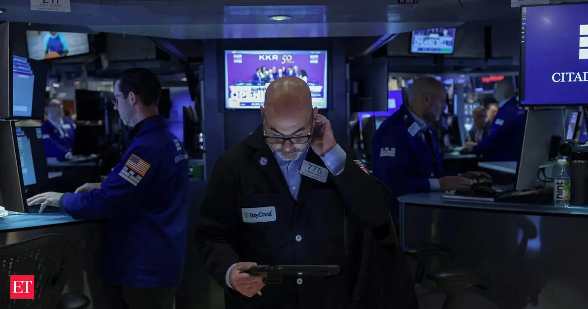 S&P 500 could plunge 30% warns legendary economist Gary Shilling recession risk rises fast